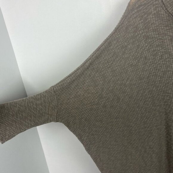 Free People World Traveler Waffle Knit Turtleneck Sweater Grey Size Medium Boho - Picture 8 of 12